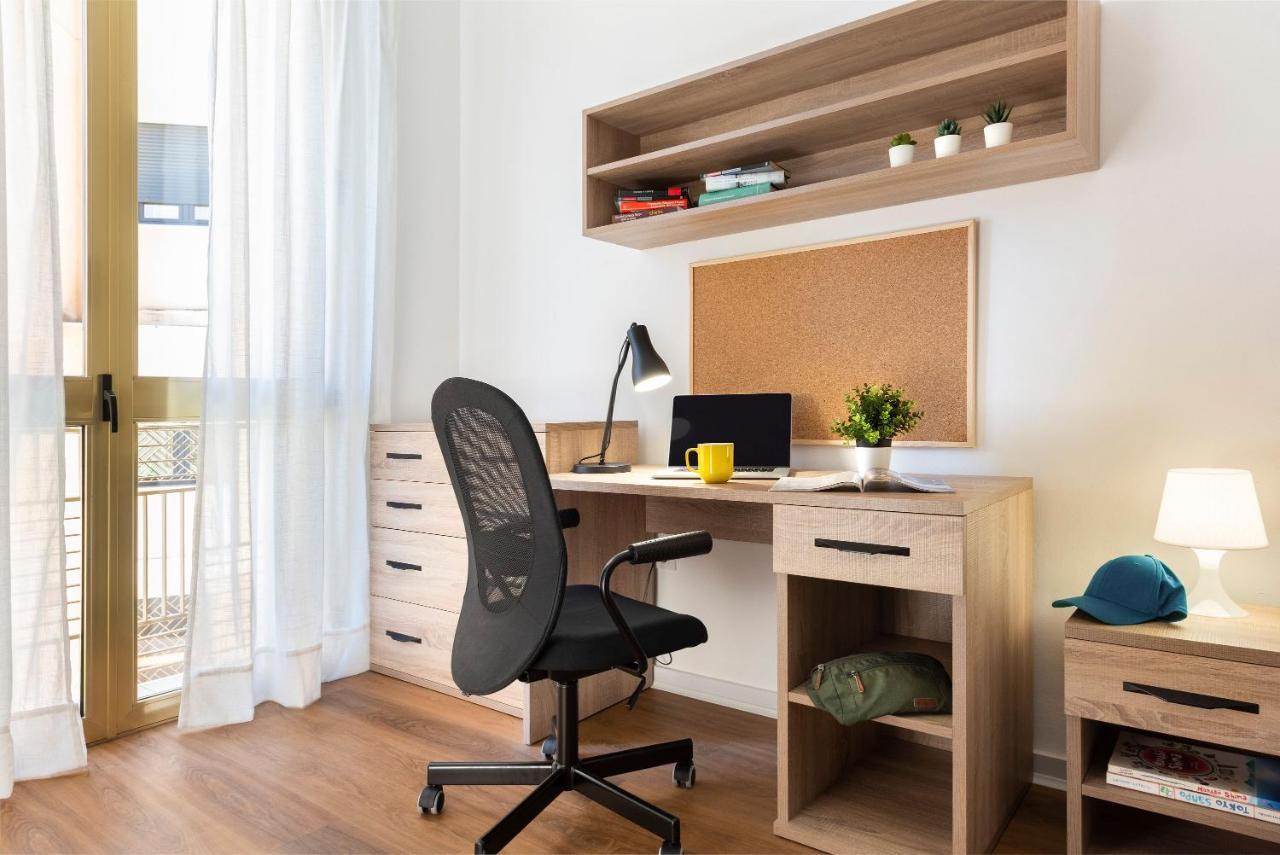 Micampus Armendariz Student Residence Sevilla Kültér fotó